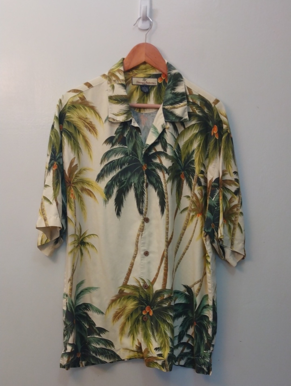 Tommy Bahama Cream & Green Silk Aloha/Hawaiian/Resort Shirt (Large)
